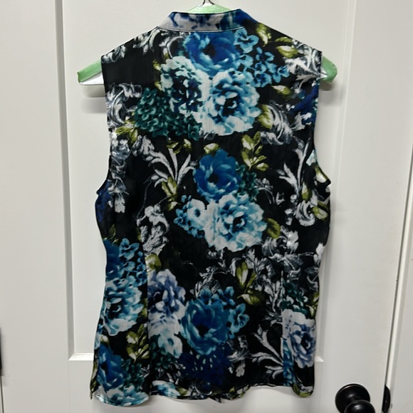 Tahari Arthur S. Levine sleeveless silk shirt - Picture 3 of 5